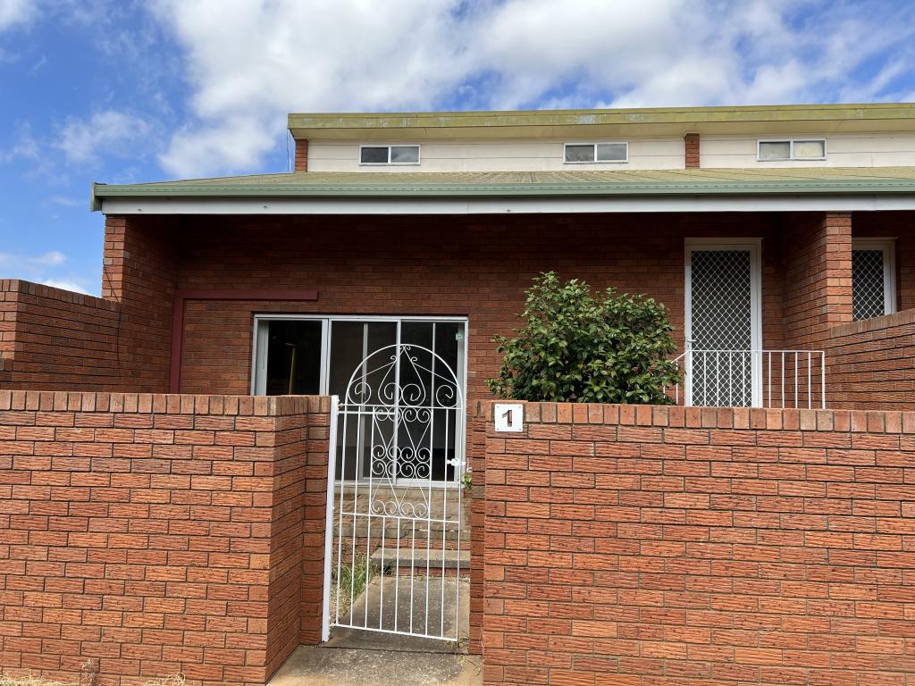 1/11 Albert St, Parkes, NSW 2870