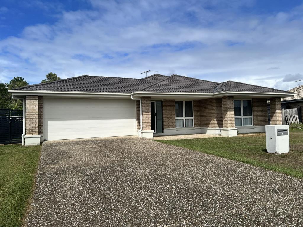 7 Eucalyptus St, Ningi, QLD 4511