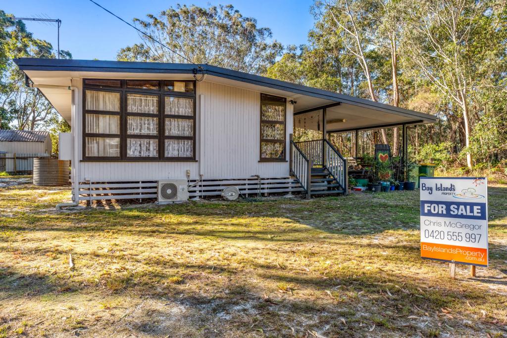 25 Grove Rd, Russell Island, QLD 4184