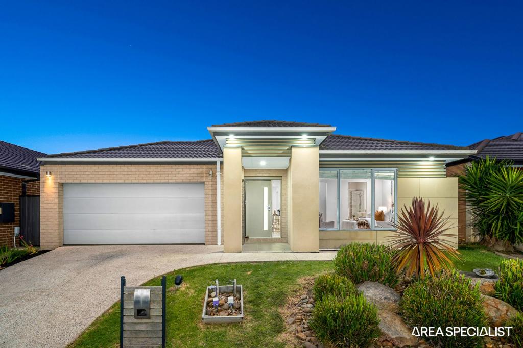 19 Connewara Cres, Clyde North, VIC 3978