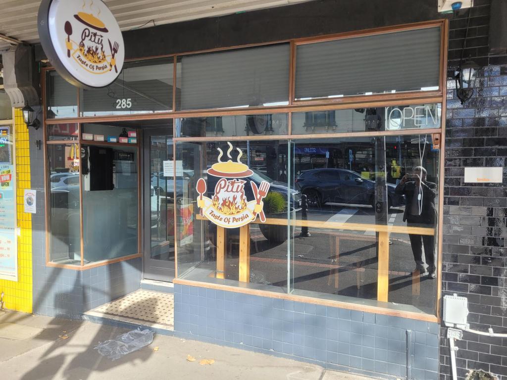 285 Racecourse Rd, Kensington, VIC 3031