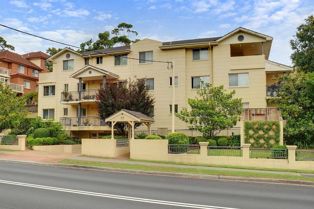 16/37-39 Sherbrook Rd, Hornsby, NSW 2077