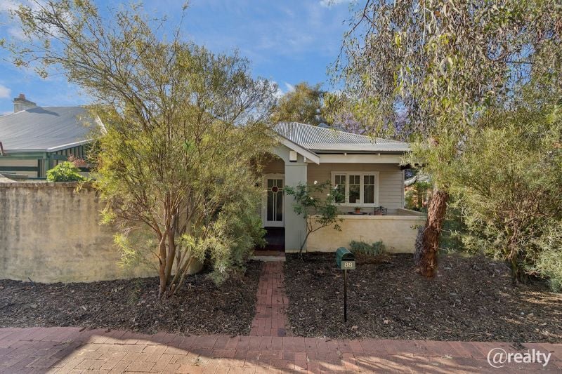 88 Terrace Rd, Guildford, WA 6055