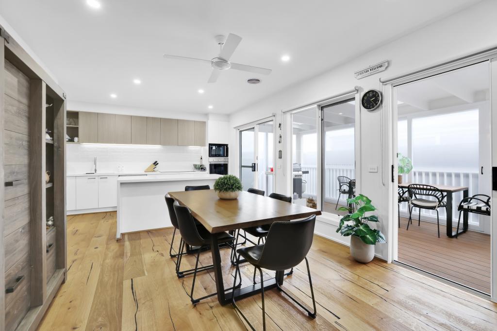 28 Terrestrial Rd, Clyde North, VIC 3978
