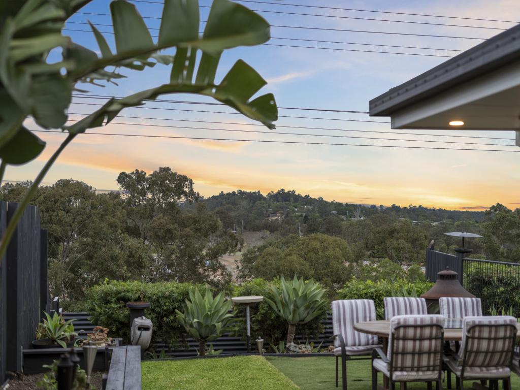 2 Copmanhurst Pl, Sumner, QLD 4074