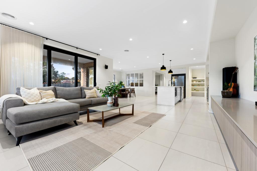 1 Jordan Gr, Glen Waverley, VIC 3150