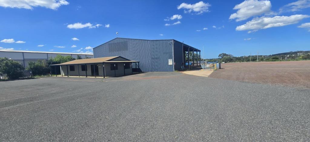 23 Bensted Rd, Callemondah, QLD 4680
