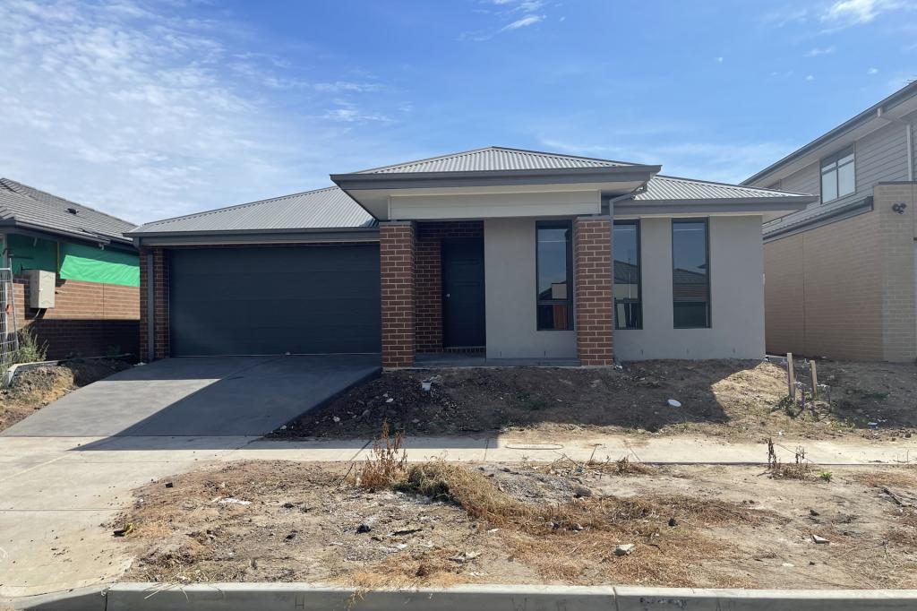 66 Athenaeum Ave, Clyde North, VIC 3978