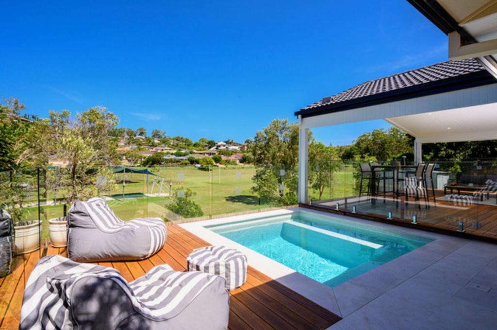 22 Wonga St, Burleigh Heads, QLD 4220