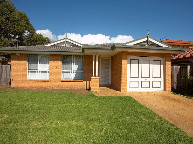 19 Alston St, Glenmore Park, NSW 2745