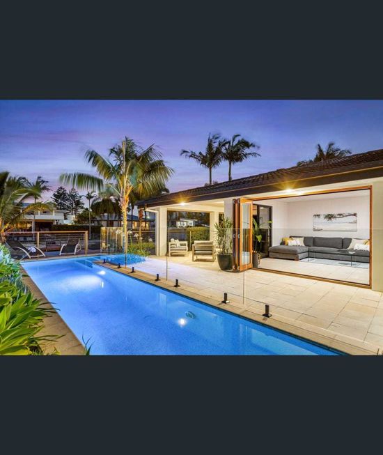 8 Palmetto Ct, Broadbeach Waters, QLD 4218