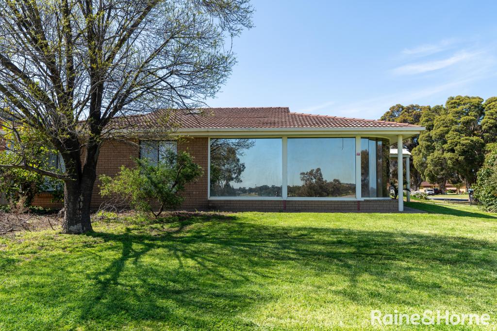 28 EASTLAKE DR, LAKE ALBERT, NSW 2650