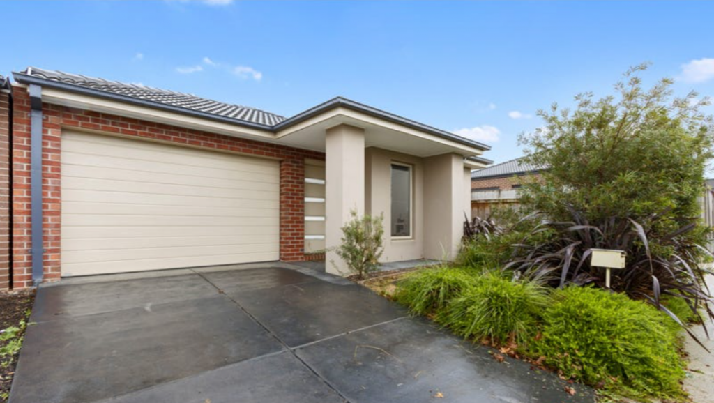 21 Elsey Way, Clyde North, VIC 3978