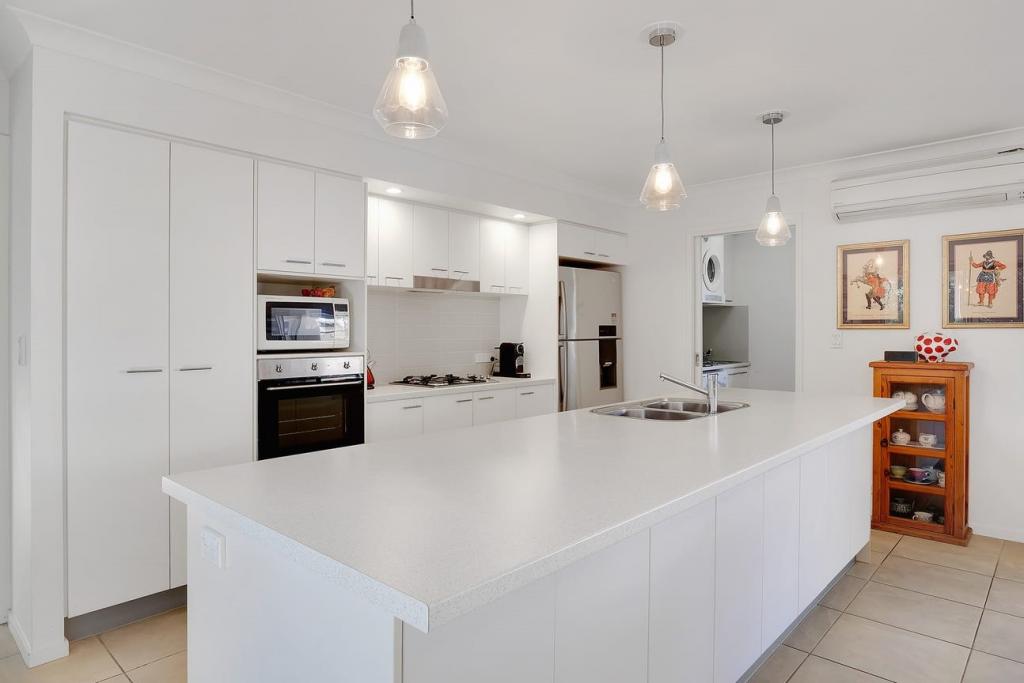 12 Silky Oak Ave, Moggill, QLD 4070