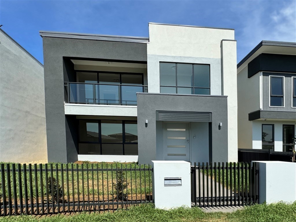 14 Passendale Rd, Edmondson Park, NSW 2174