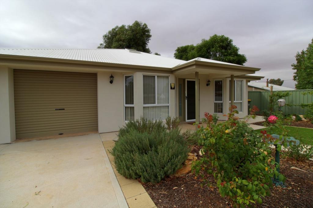 45 Tobruk Tce, Loxton, SA 5333