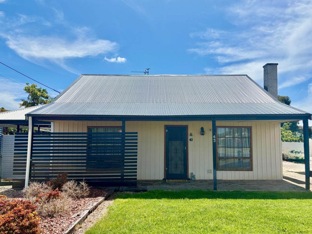 43 Dunn St, Bordertown, SA 5268