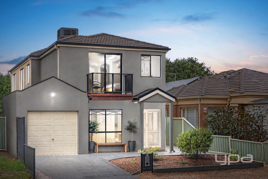 27 The Crescent, Point Cook, VIC 3030