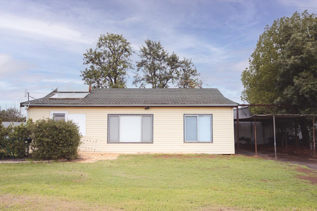 74 Oakes Rd, Yoogali, NSW 2680
