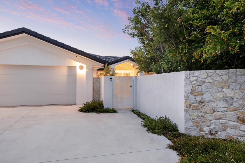 25 Karabella Ct, Mermaid Waters, QLD 4218