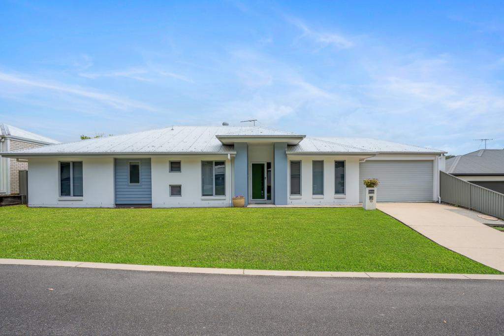 16 Hillside Cct, Chermside West, QLD 4032