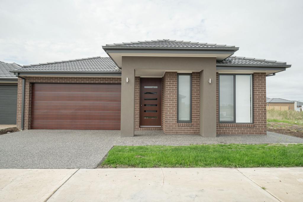 3 Toad Rd, Clyde North, VIC 3978