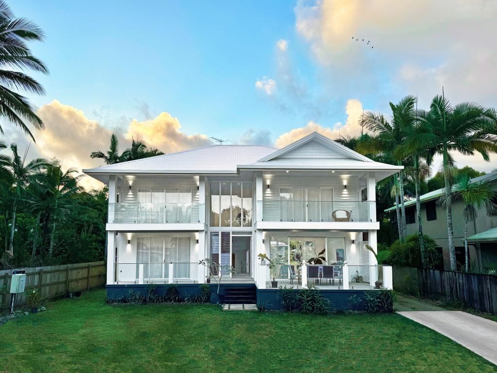 27 Pacific Pde, Mission Beach, QLD 4852