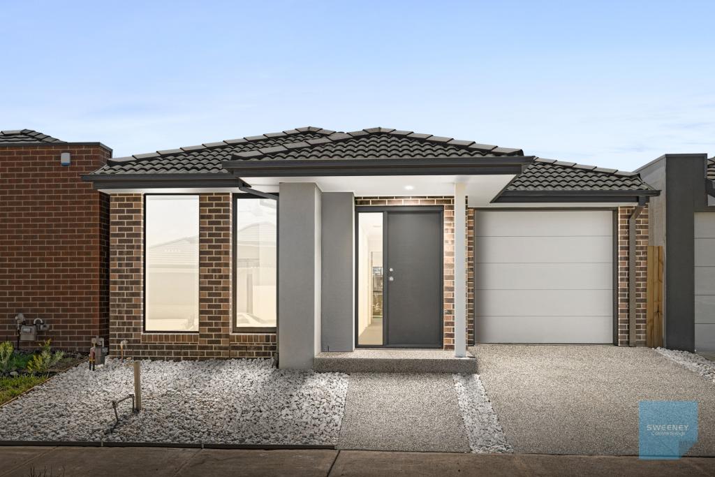 10 OSCAR CRES, DEANSIDE, VIC 3336