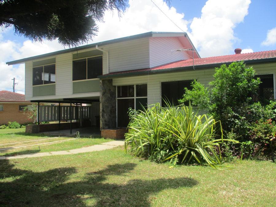 2 Lagoon St, West Mackay, QLD 4740