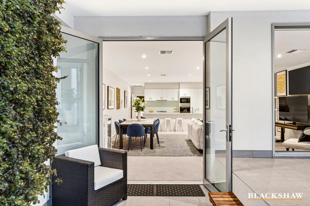 1/28 Canberra Ave, Forrest, ACT 2603