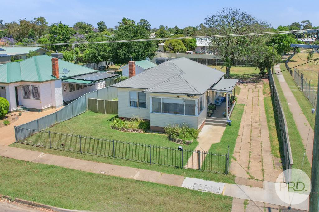 2 Hillvue Rd, South Tamworth, NSW 2340