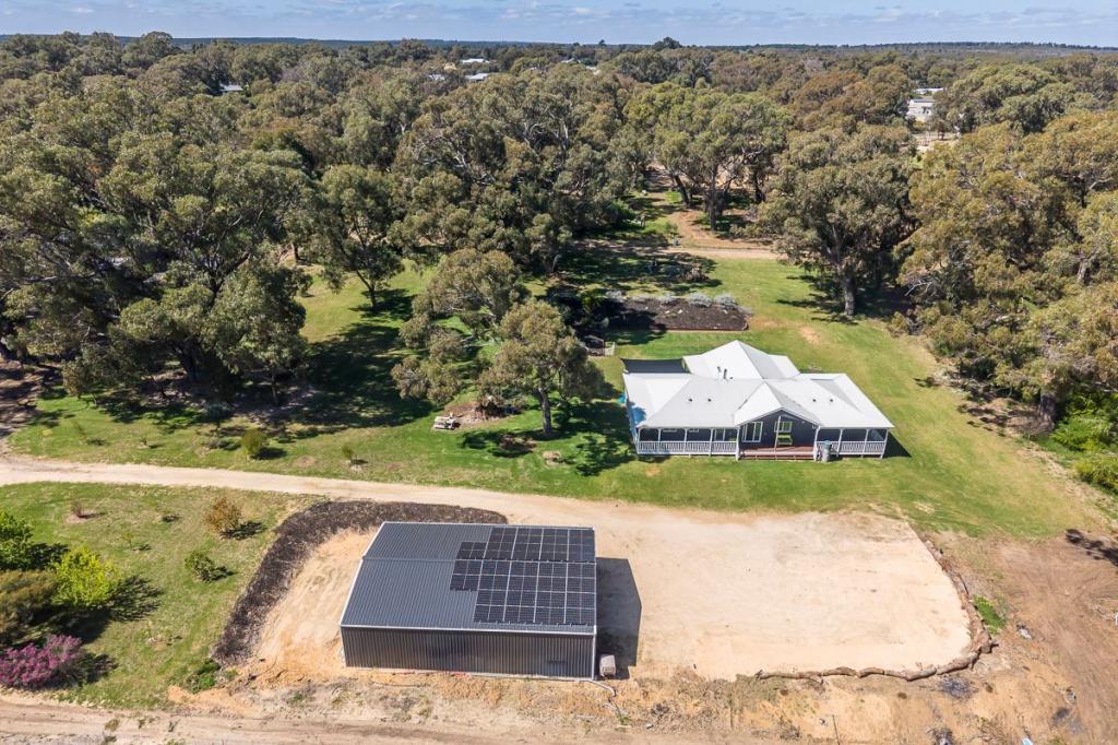 10 Chilli Gld, Two Rocks, WA 6037