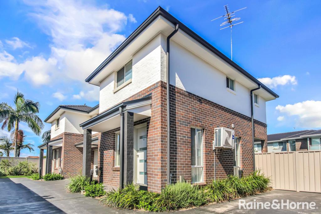 4/86 BRISBANE ST, OXLEY PARK, NSW 2760