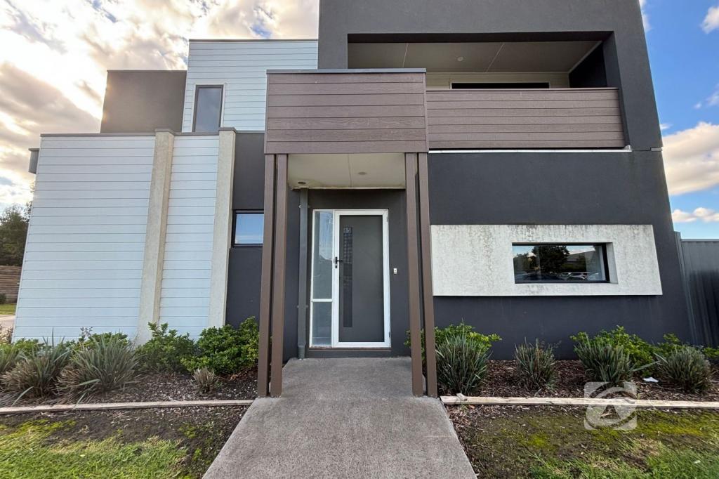 65 Nugget Way, Cranbourne East, VIC 3977