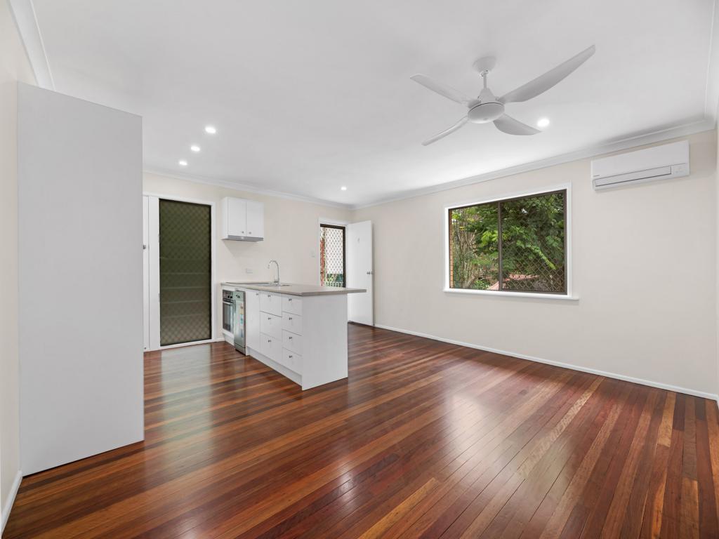 4/49 Seabreeze Rd, Manly West, QLD 4179