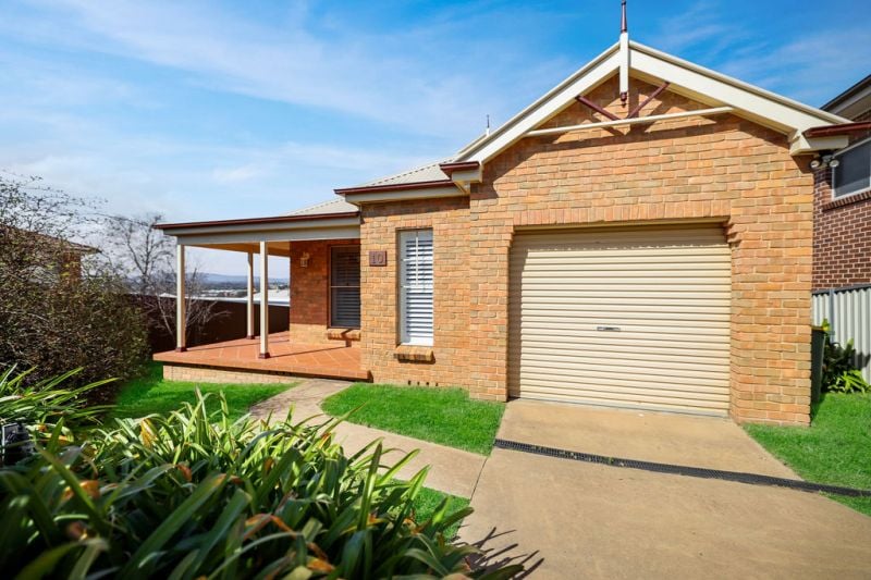 10 Gunning St, Bathurst, NSW 2795