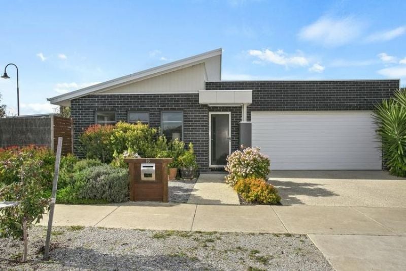 16a Curzon Dr, Ocean Grove, VIC 3226