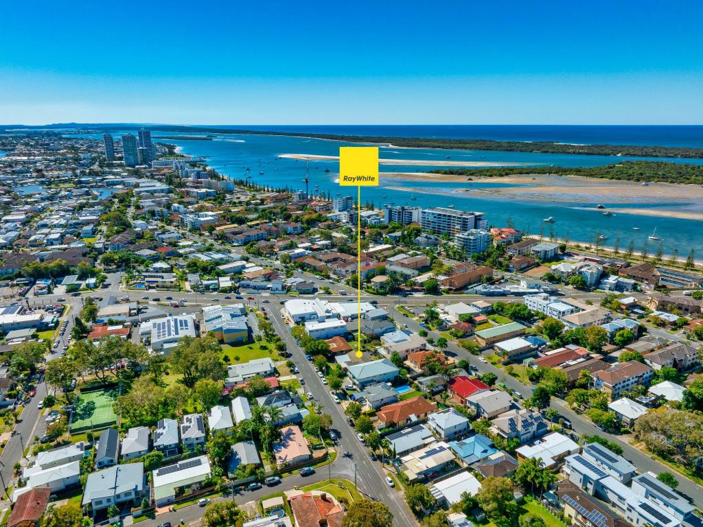 229 TURPIN RD, LABRADOR, QLD 4215