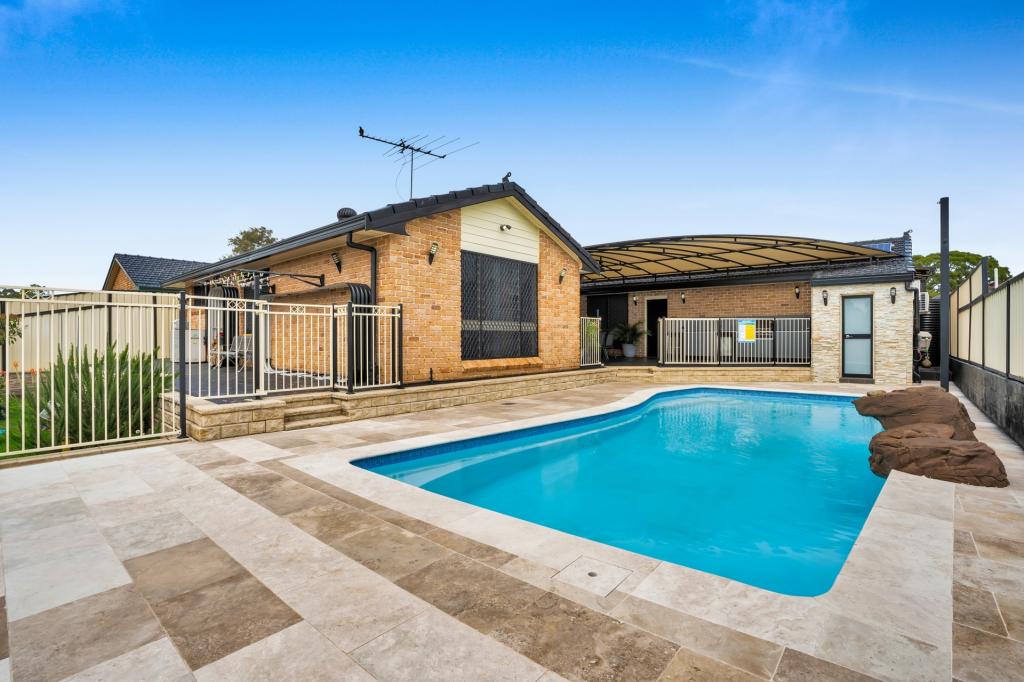 4 Brolga Pl, Ingleburn, NSW 2565