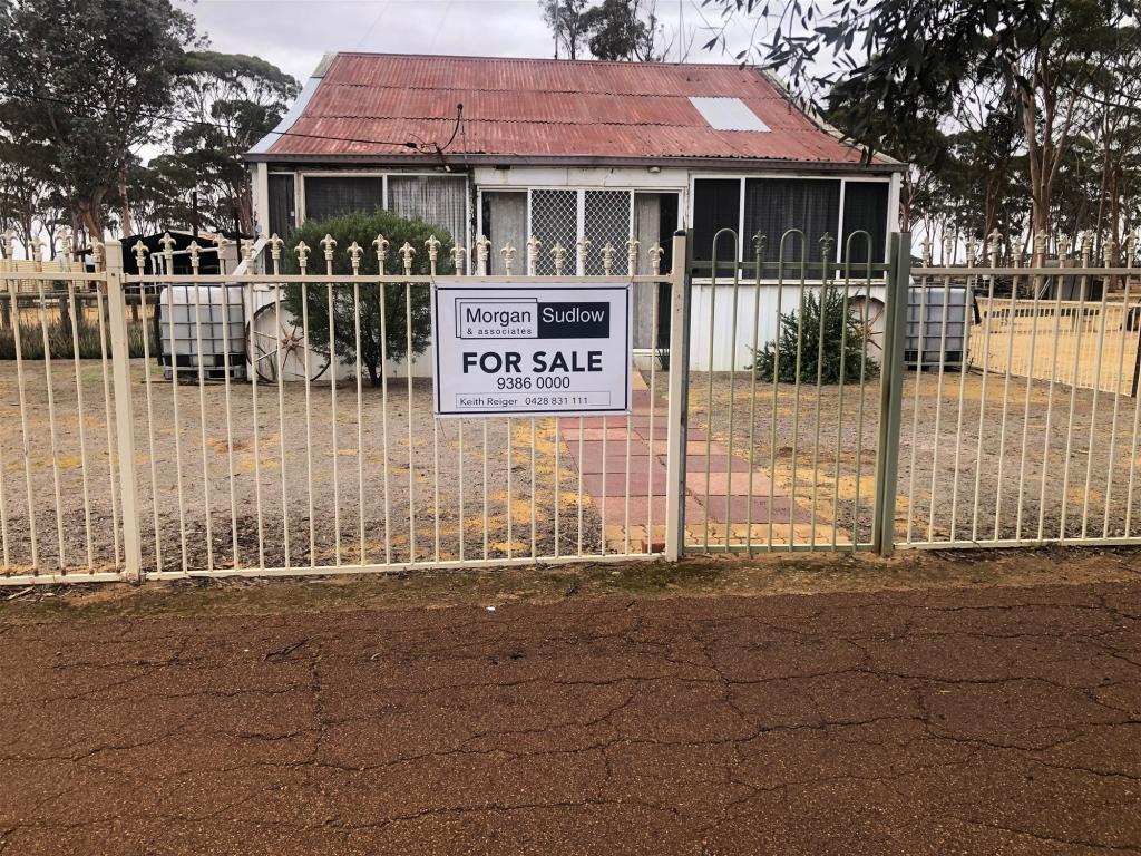 14 Adam St, Kununoppin, WA 6489