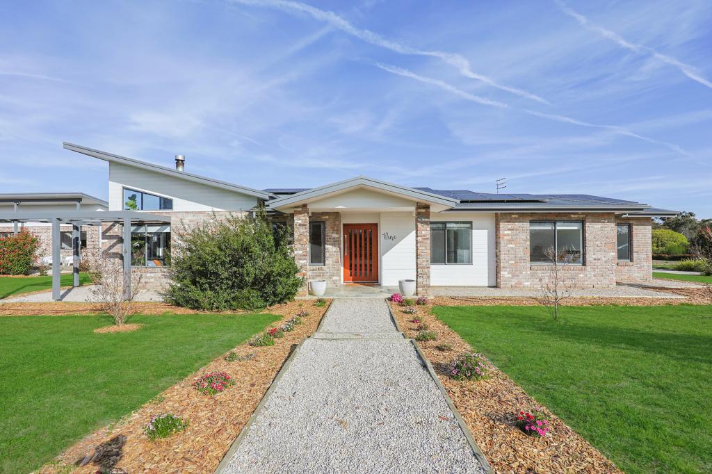 9 Butler Cir, Bombira, NSW 2850