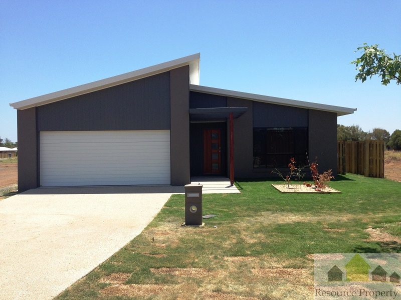 9 KENDRICK CCT, BLACKWATER, QLD 4717