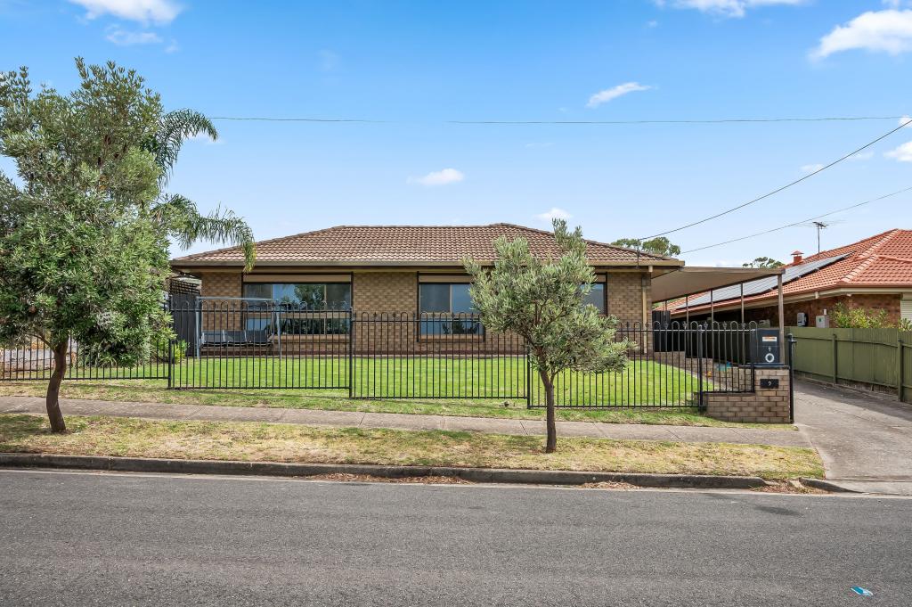 9 George Ave, Hackham, SA 5163