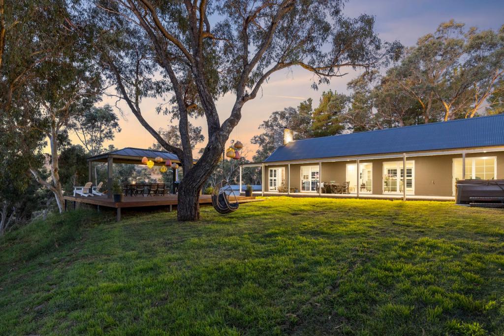 15 Amungula Pl, Wamboin, NSW 2620