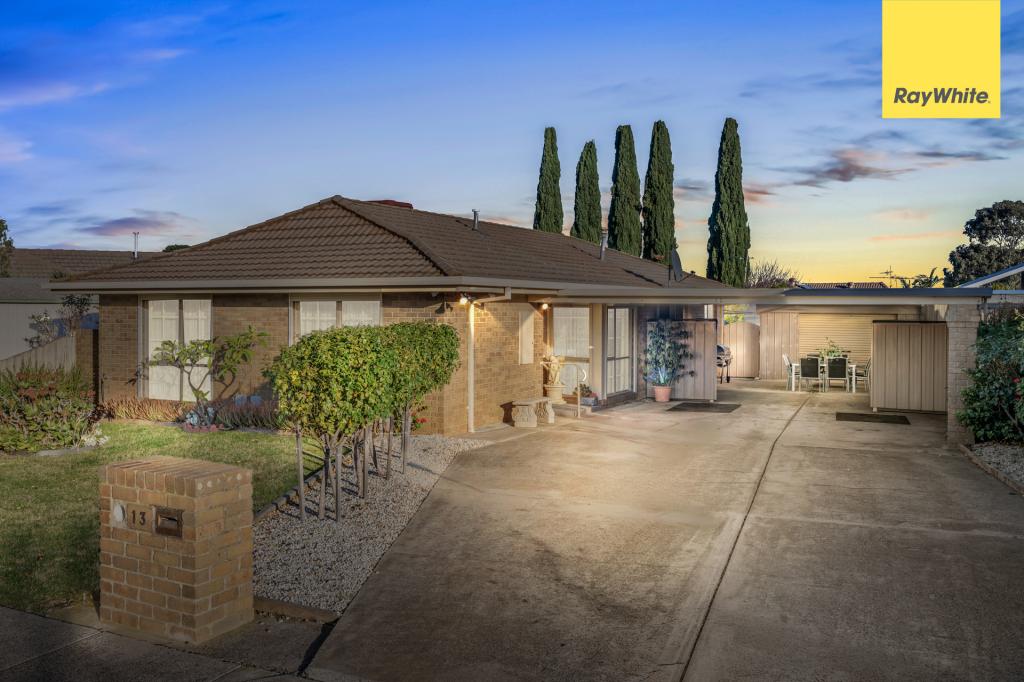 13 Mowbray Cres, Kurunjang, VIC 3337