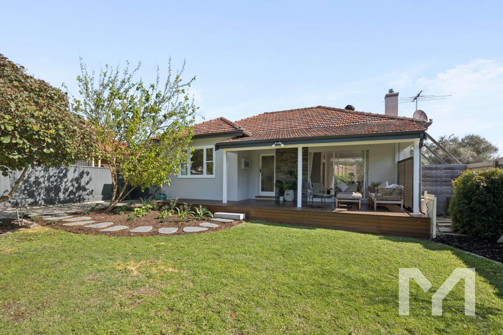 125 Moreing Rd, Attadale, WA 6156