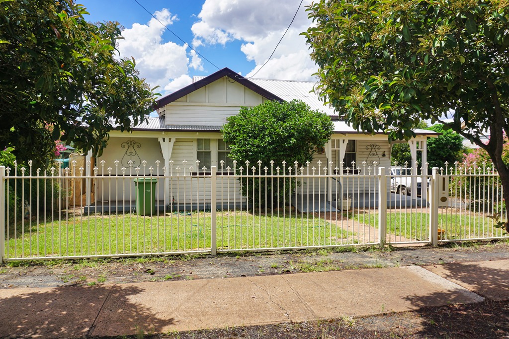 21 Welcome St, West Wyalong, NSW 2671