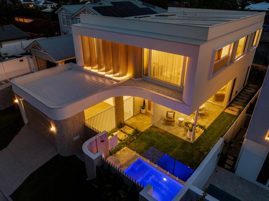 2 June Ct, Miami, QLD 4220