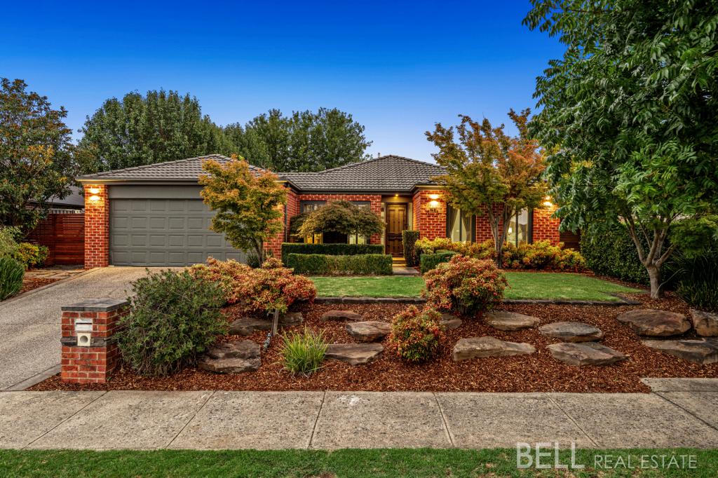 61 Blue Ridge Dr, Mooroolbark, VIC 3138