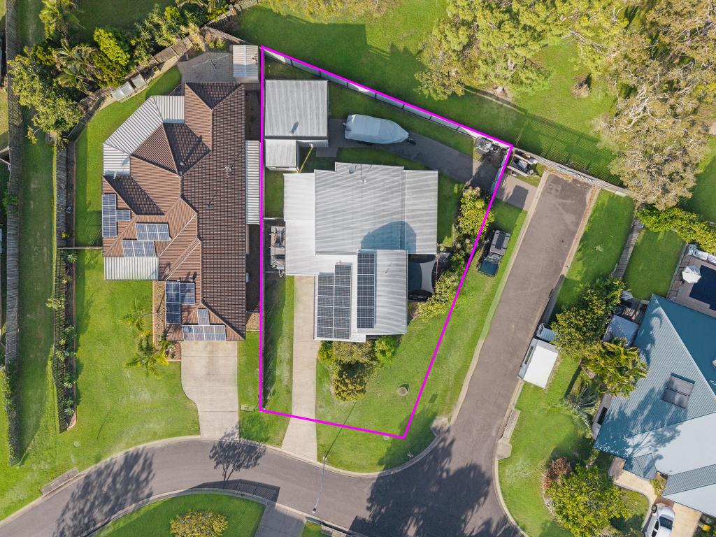 12 Whipbird Ct, Urangan, QLD 4655